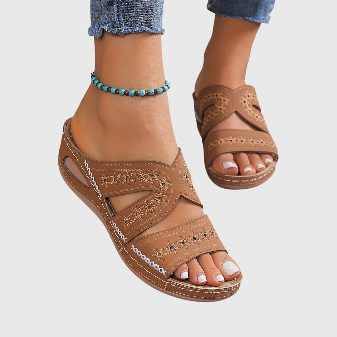 NOËLLE | LIGHTWEIGHT ORTHOPEDIC SANDALS