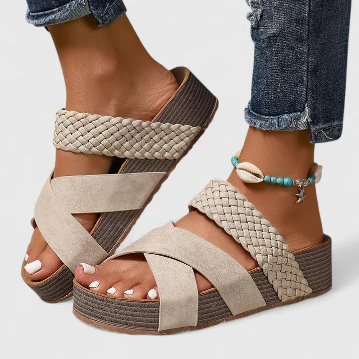 DANYZELLE | ORTHOPEDIC SANDALS